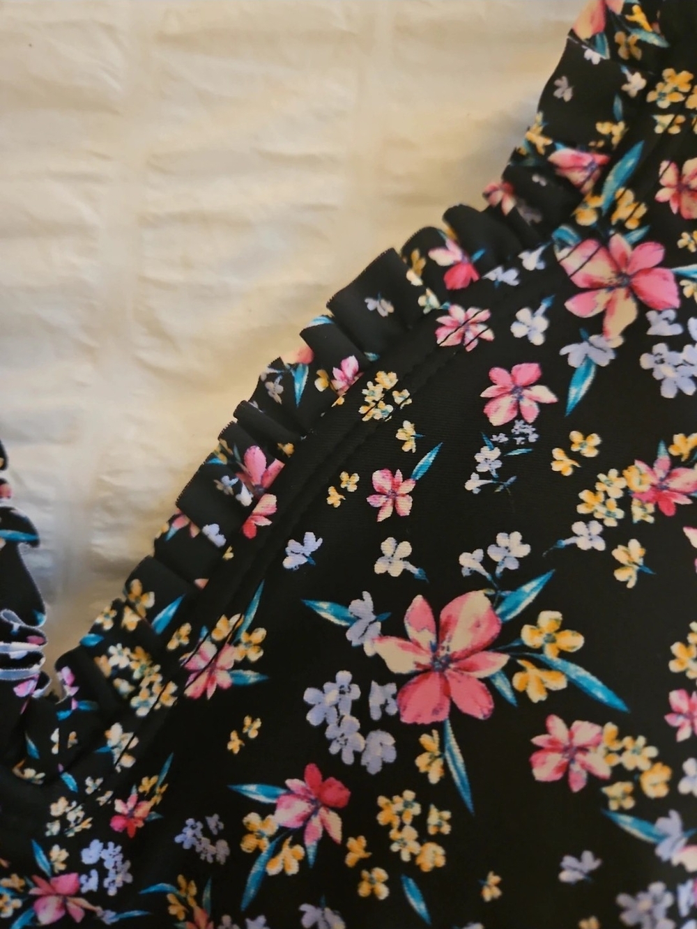 Juniors Black Floral One-Piece Swimsuit SZ Small - Picture 3 of 3